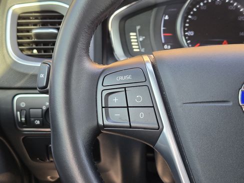 Used 2016 Volvo V60 T5 Premier image 42