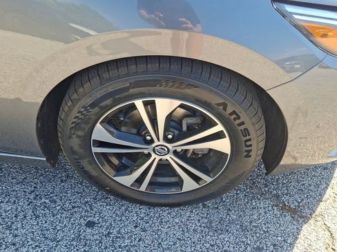 Used 2023 Nissan Sentra SV FWD image 9