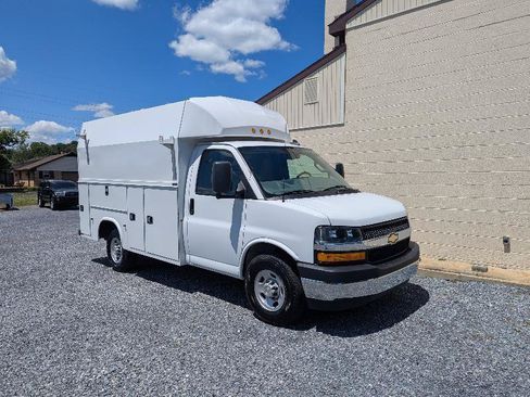Used 2023 Chevrolet Express 3500 w/ Power Convenience Package RWD image 20
