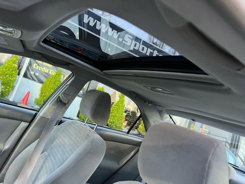 Used 2005 Toyota Camry XLE FWD image 24