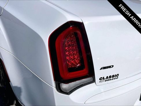 Used 2023 Chrysler 300 Touring L w/ Comfort Group AWD/4WD image 22