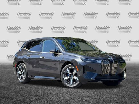 Used 2023 BMW iX xDrive50 w/ Sport Package AWD/4WD image 2