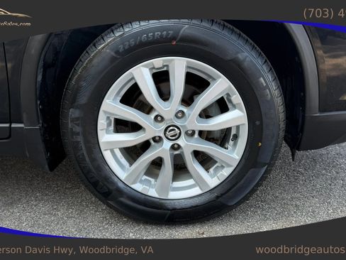 Used 2017 Nissan Rogue SV w/ SV Premium Package FWD image 35