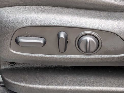 Used 2020 Chevrolet Equinox Premier AWD/4WD image 16