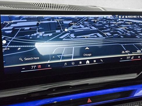 Used 2026 BMW 550e xDrive w/ Premium Package image 13