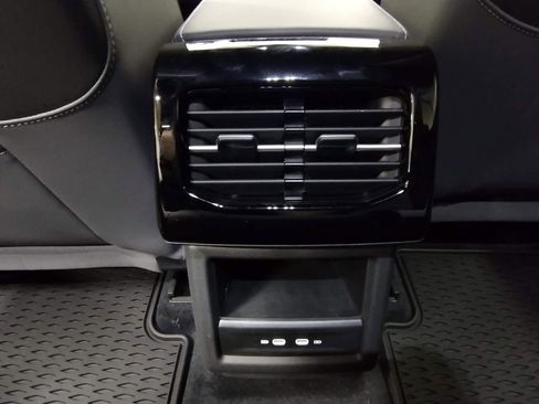 New 2026 Volkswagen ID.4 Pro image 30