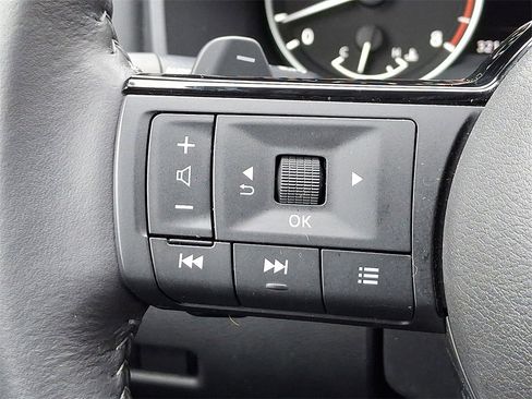 Used 2022 Nissan Rogue SL w/ SL Premium Package image 23