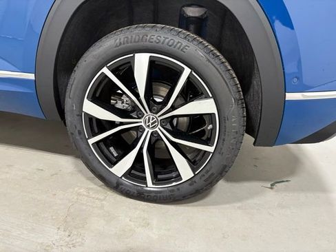 New 2026 Volkswagen Atlas Cross Sport SEL Premium R-Line AWD/4WD image 8