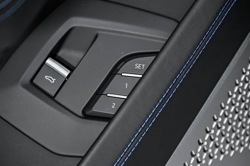 Used 2022 Lamborghini Urus AWD/4WD image 29