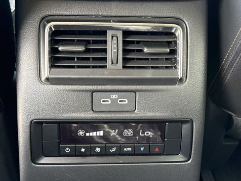 Certified 2024 MAZDA CX-90 Plug-In Hybrid w/ Premium Pkg image 18