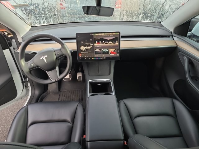 Used 2023 Tesla Model Y Long Range AWD/4WD image 4