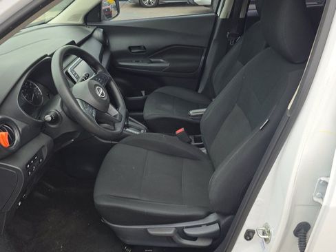 Used 2024 Nissan Kicks S FWD image 3