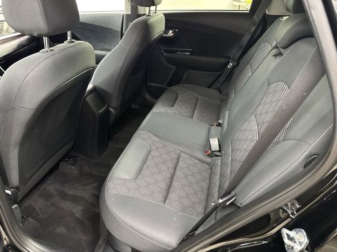 Used 2022 Kia Niro LXS FWD image 36