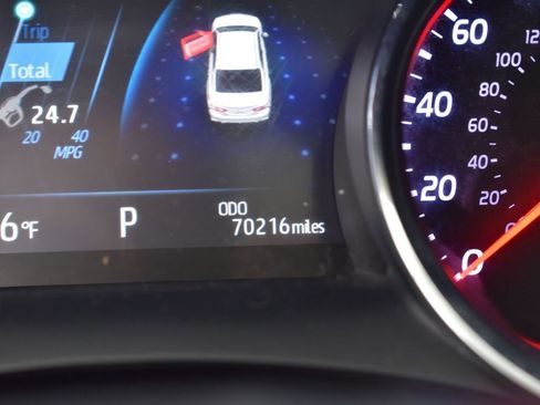 Used 2020 Toyota Camry XSE image 14