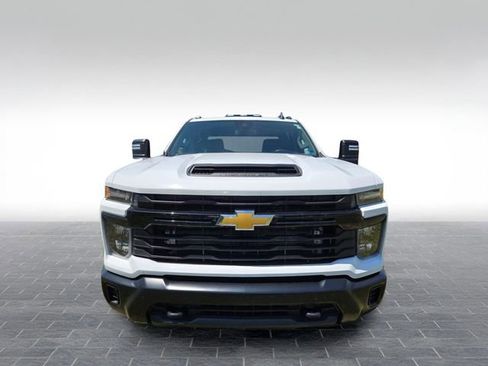 Used 2024 Chevrolet Silverado 3500 W/T AWD/4WD image 2