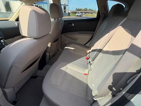 Used 2012 Nissan Rogue S FWD image 4