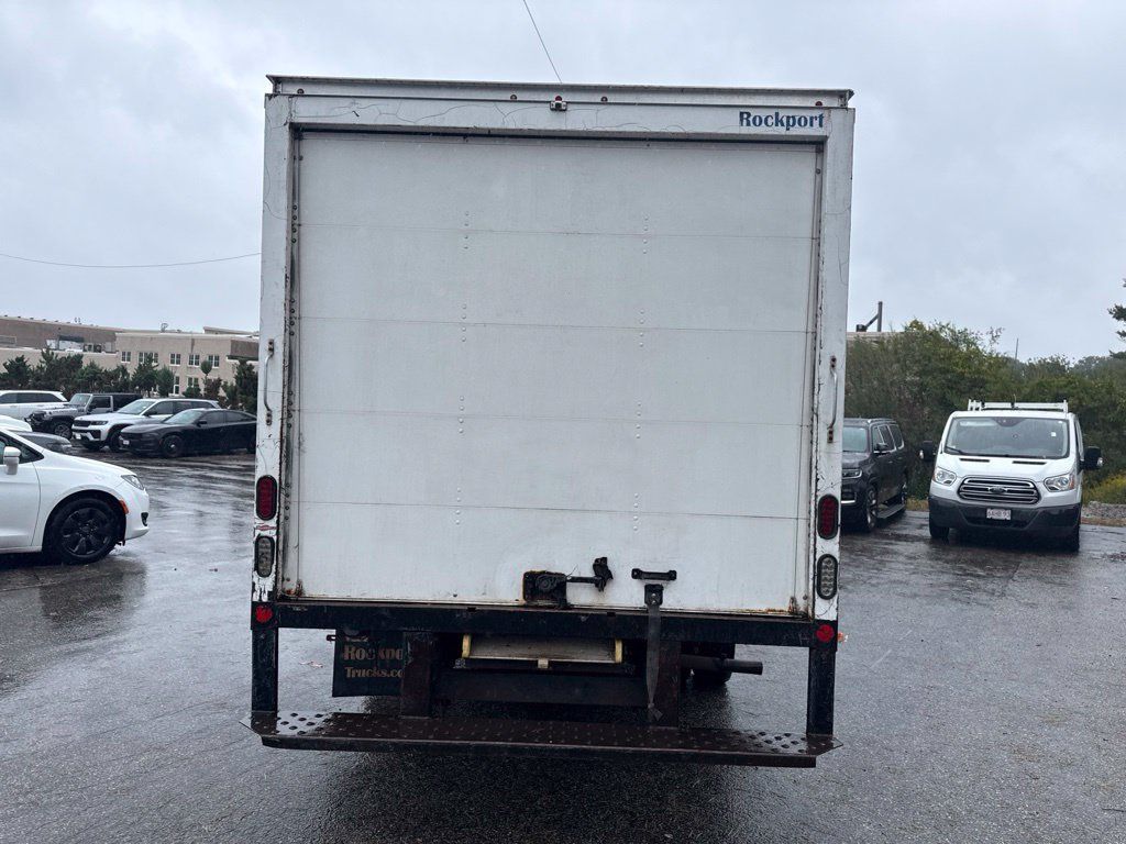 Used 2016 Ford E-350 and Econoline 350 Super Duty RWD image 4