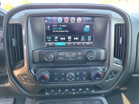 Used 2018 Chevrolet Silverado 1500 High Country image 9