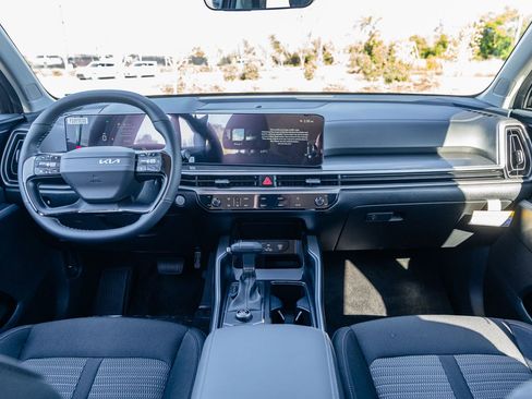 New 2026 Kia Sorento LX FWD image 18