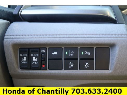 Certified 2018 Honda Odyssey Touring image 18