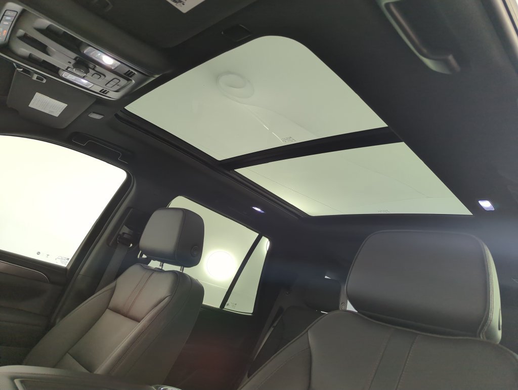 Used 2023 Chevrolet Tahoe RST w/ Luxury Package RWD image 27