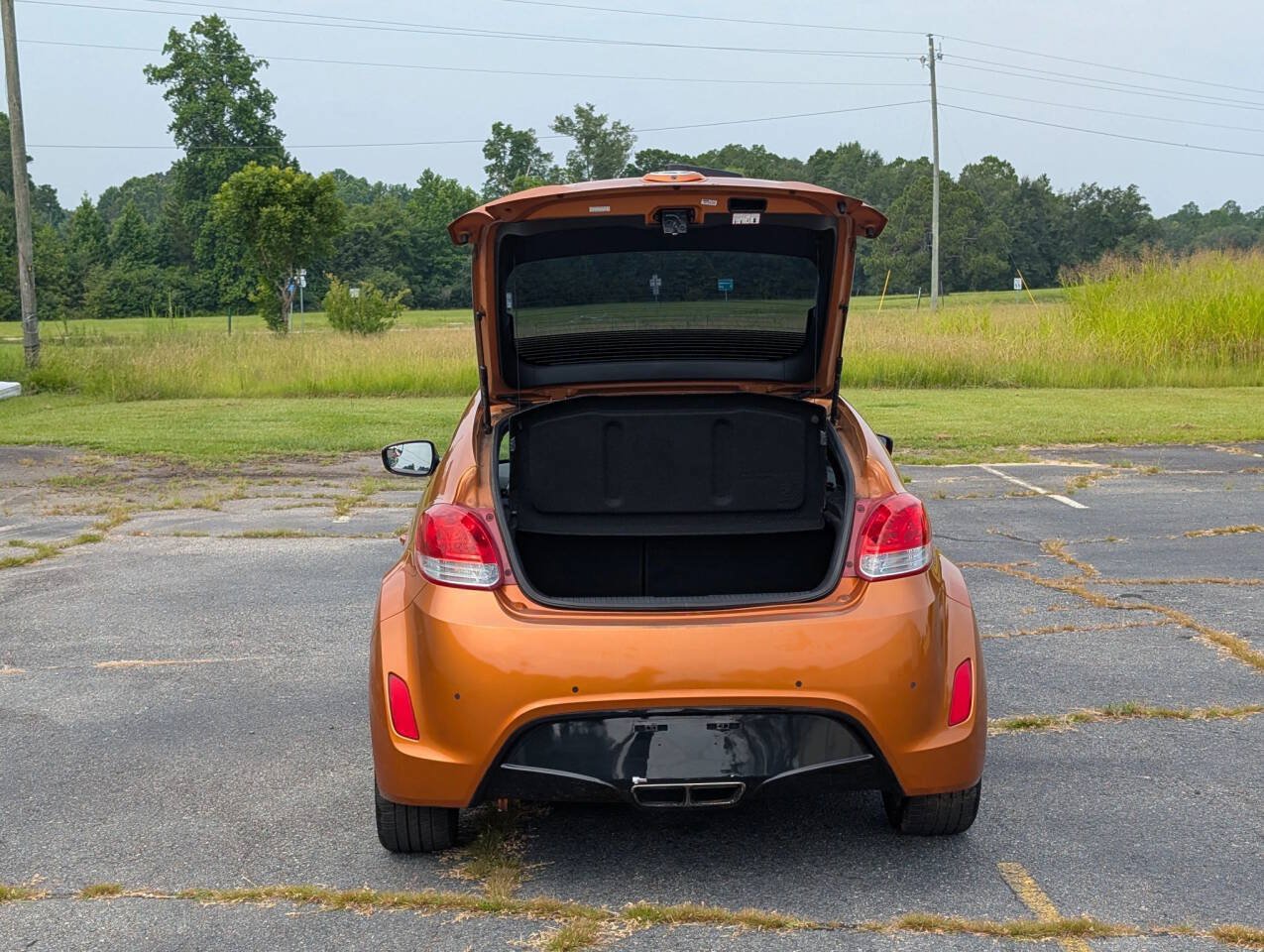Used 2016 Hyundai Veloster w/ Option Group 03 FWD image 21