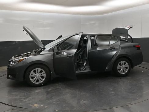 New 2025 Nissan Versa S w/ Trunk Package FWD image 29