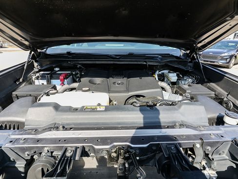 Used 2022 Toyota Tundra SR5 image 20