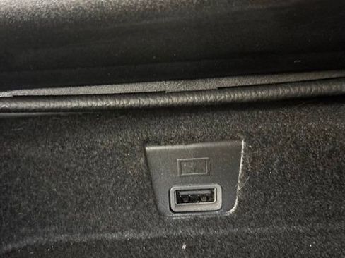 Used 2024 RAM 1500 Laramie RWD image 32