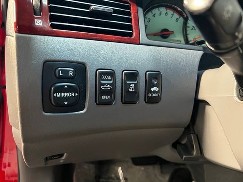 Used 2004 Toyota Solara SLE image 34