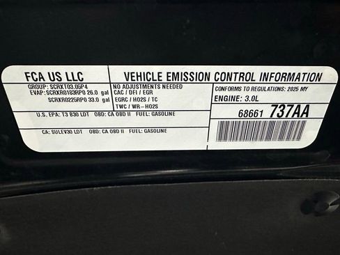 Used 2025 RAM 1500 Laramie image 66