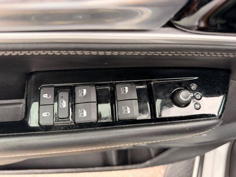 Used 2024 Jeep Wagoneer Series II w/ Flexible Seating Group RWD image 27
