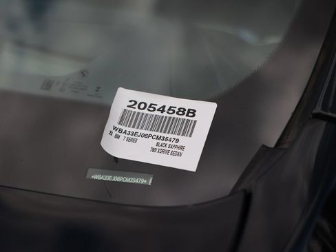 Used 2023 BMW 760i xDrive AWD/4WD image 45