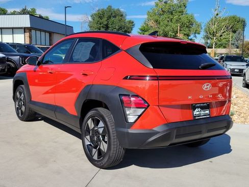 Used 2024 Hyundai Kona SEL AWD/4WD image 3