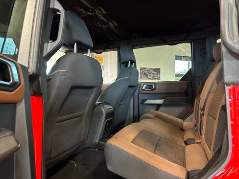 Used 2023 Ford Bronco Outer Banks w/ Sasquatch Package AWD/4WD image 29
