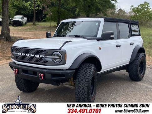 Used 2022 Ford Bronco Badlands AWD/4WD image 3