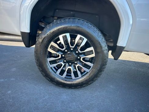 Certified 2025 GMC Sierra 2500 Denali Ultimate w/ Max Trailering Package image 7