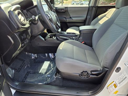 Used 2021 Toyota Tacoma SR w/ SR Convenience Package RWD image 15