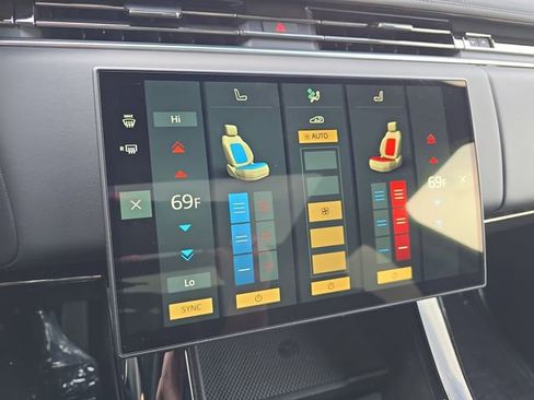 Used 2025 Land Rover Range Rover Sport SE image 27