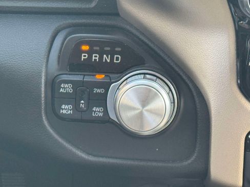 Used 2019 RAM 1500 Laramie AWD/4WD image 27