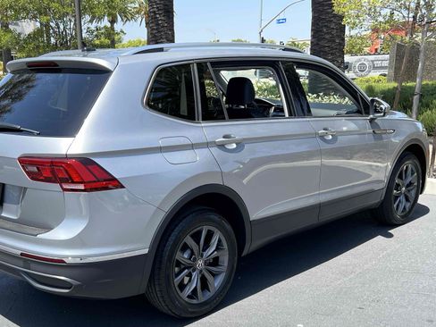 Used 2023 Volkswagen Tiguan SE FWD image 43