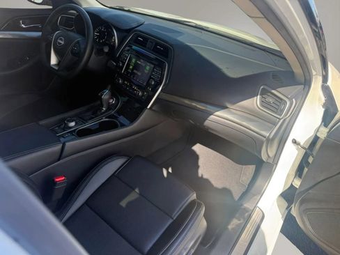 Used 2023 Nissan Maxima SV w/ Floor Mat Group FWD image 38