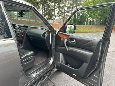 Used 2016 INFINITI QX80 4WD w/ Deluxe Technology Package image 28