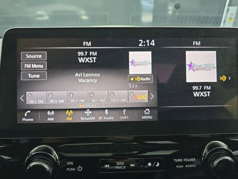 Used 2024 Nissan Armada SL w/ Captain's Chairs Package image 27