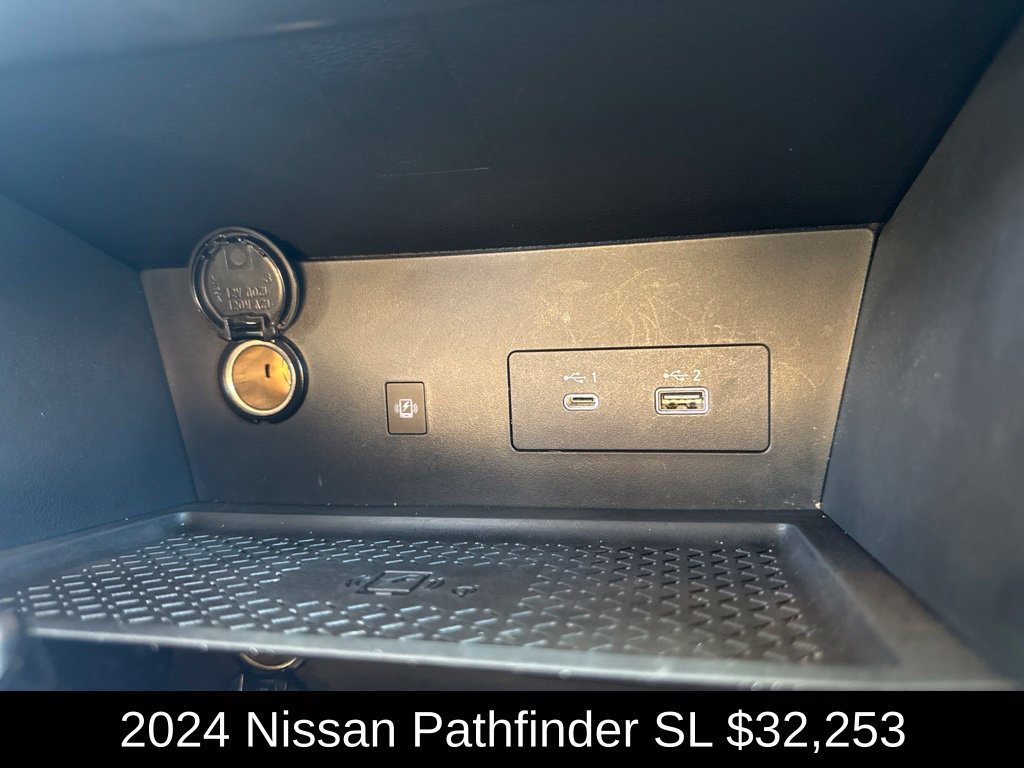 Used 2024 Nissan Pathfinder SL AWD/4WD image 37