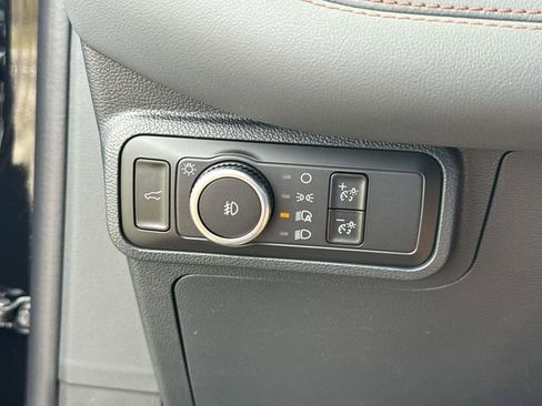 New 2026 Ford Explorer Active w/ Active Comfort Package image 22