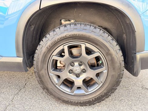 Used 2025 Honda Pilot TrailSport image 40