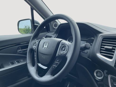 Used 2018 Honda Pilot Touring image 6