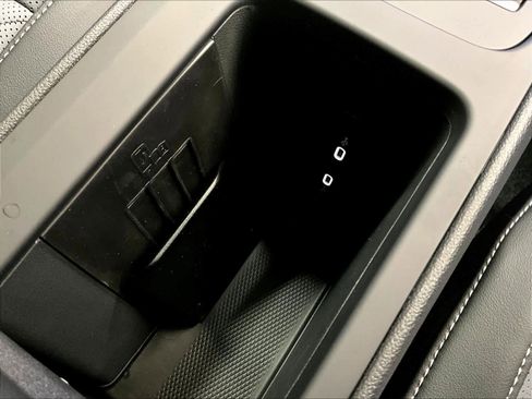 New 2026 Volkswagen Tiguan SE R-Line image 21