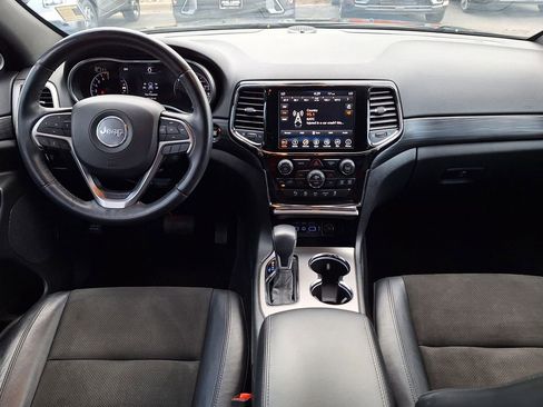 Used 2019 Jeep Grand Cherokee Altitude AWD/4WD image 13